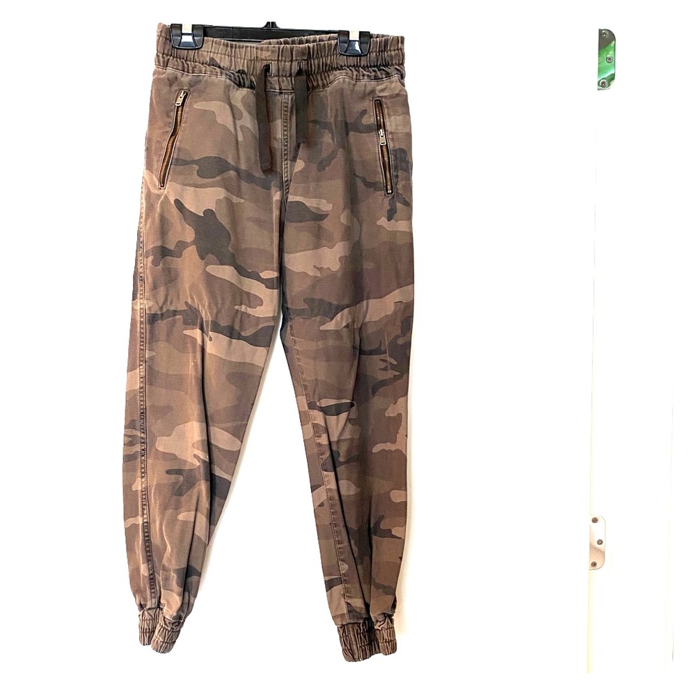 ARITZIA ALIX TWILL CAMO JOGGERS SIZE 0